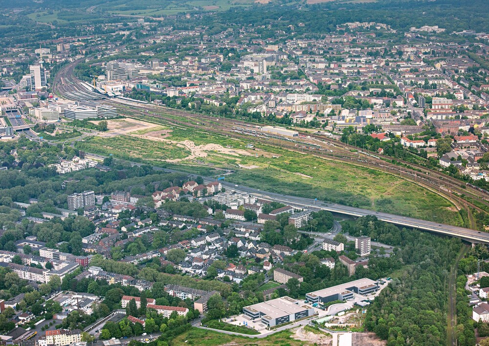 Zu sehen ist eine Luftaufnahme der leerstehenden Fläche Duisburger Dünen. 